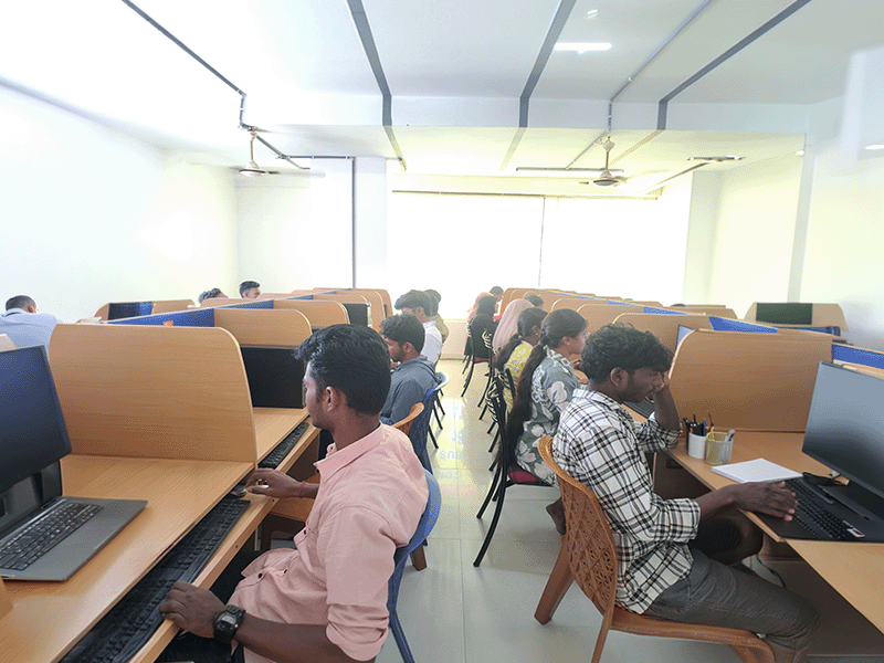 students in Modern Labs of best degree collge